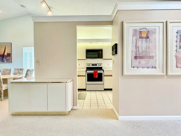 10678 Ocean Palm Way #202 — Photo 9