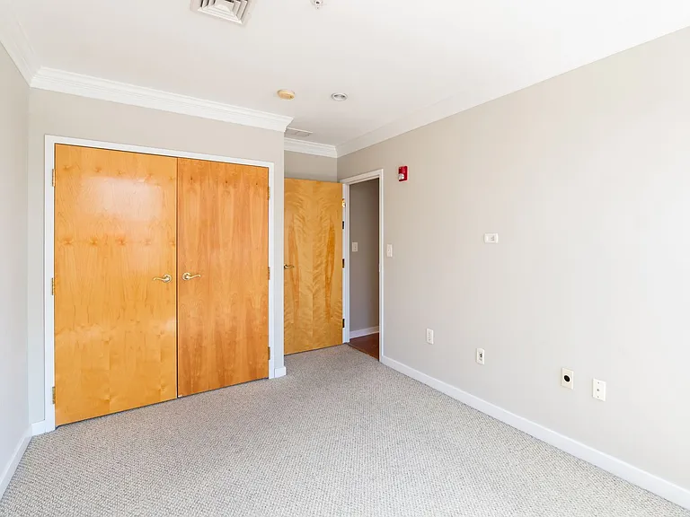 1939 Chestnut St #4B — Photo 9