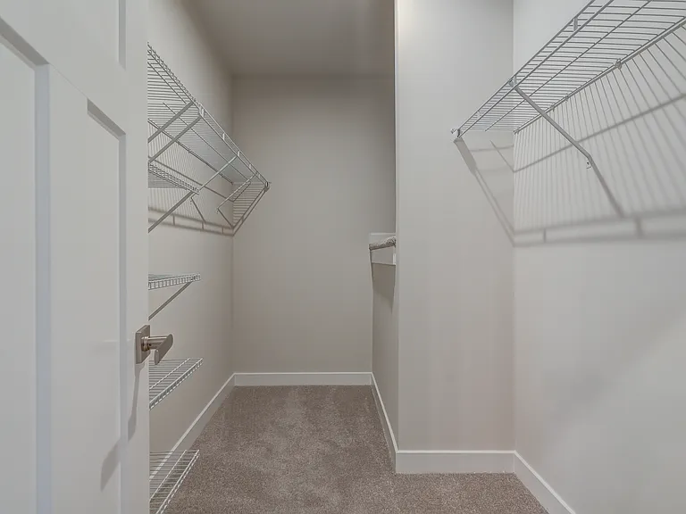 12129 Calgary Loop — Photo 27