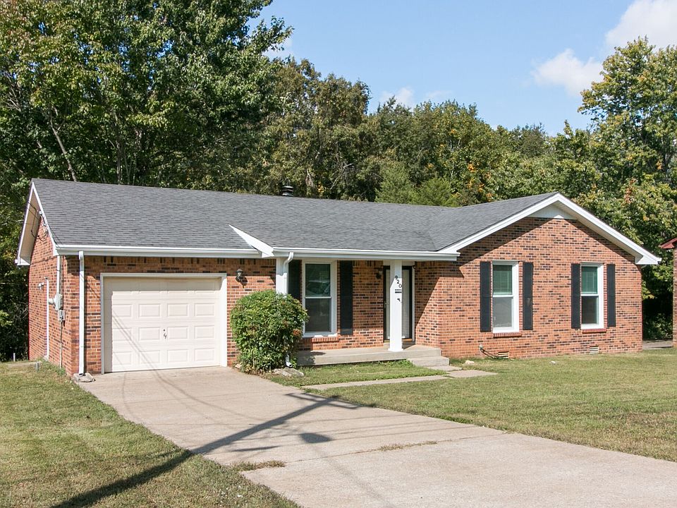 1st image of 920 Dominion Dr
