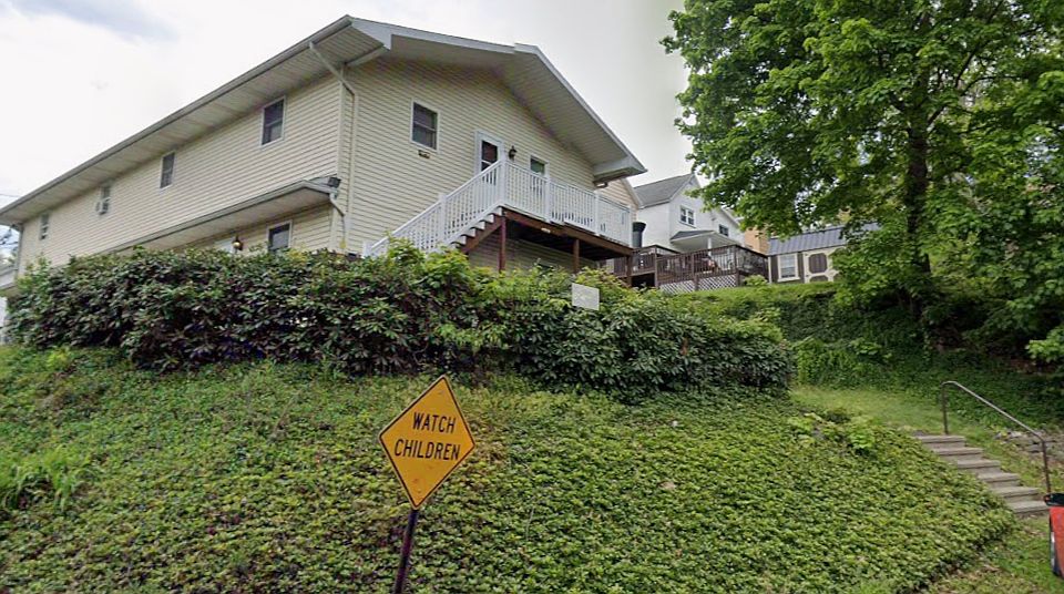 1st image of 800 Henry St APT 1A