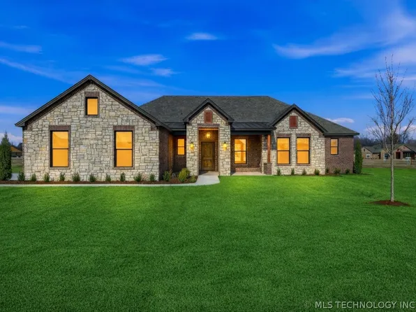 16313 E 102nd St N, Owasso, OK 74055