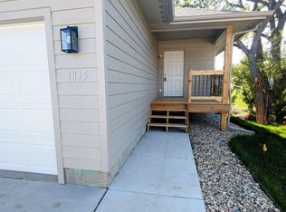 1815 N Oberg Cir, Sioux Falls, SD 57103