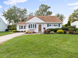 34 Buttonwood Pl, Hazlet, NJ 07730