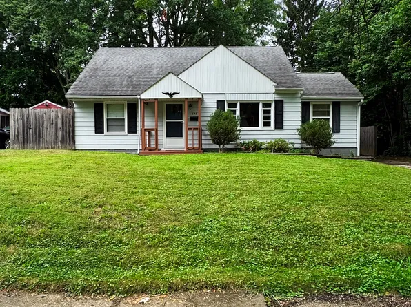 648 Woodside Dr, Kent, OH 44240