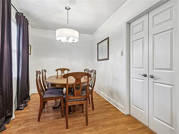 3rd image of 247 Bendler Dr
