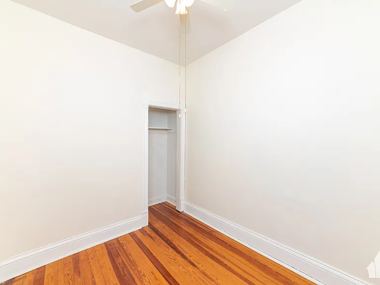3300 N Racine Ave #3 — Photo 4