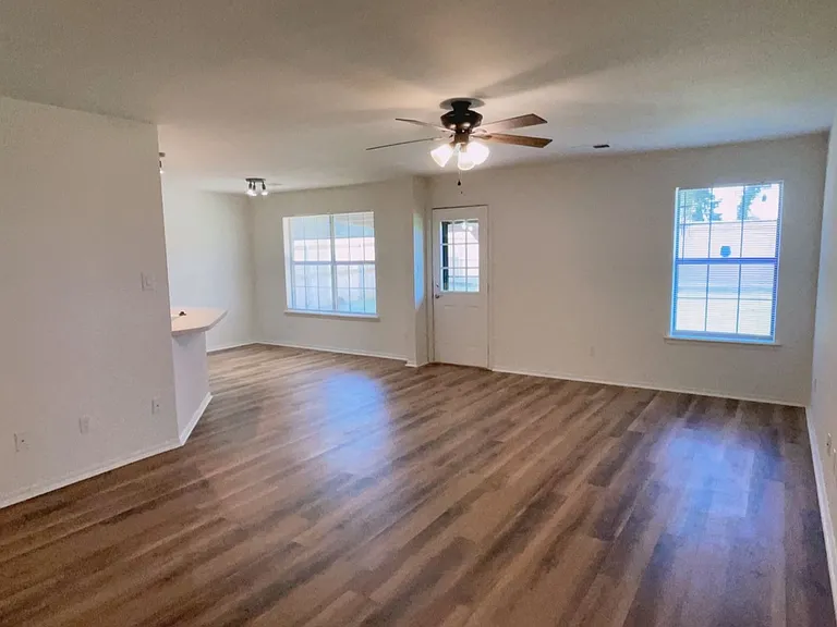 102 Northridge Dr — Photo 3