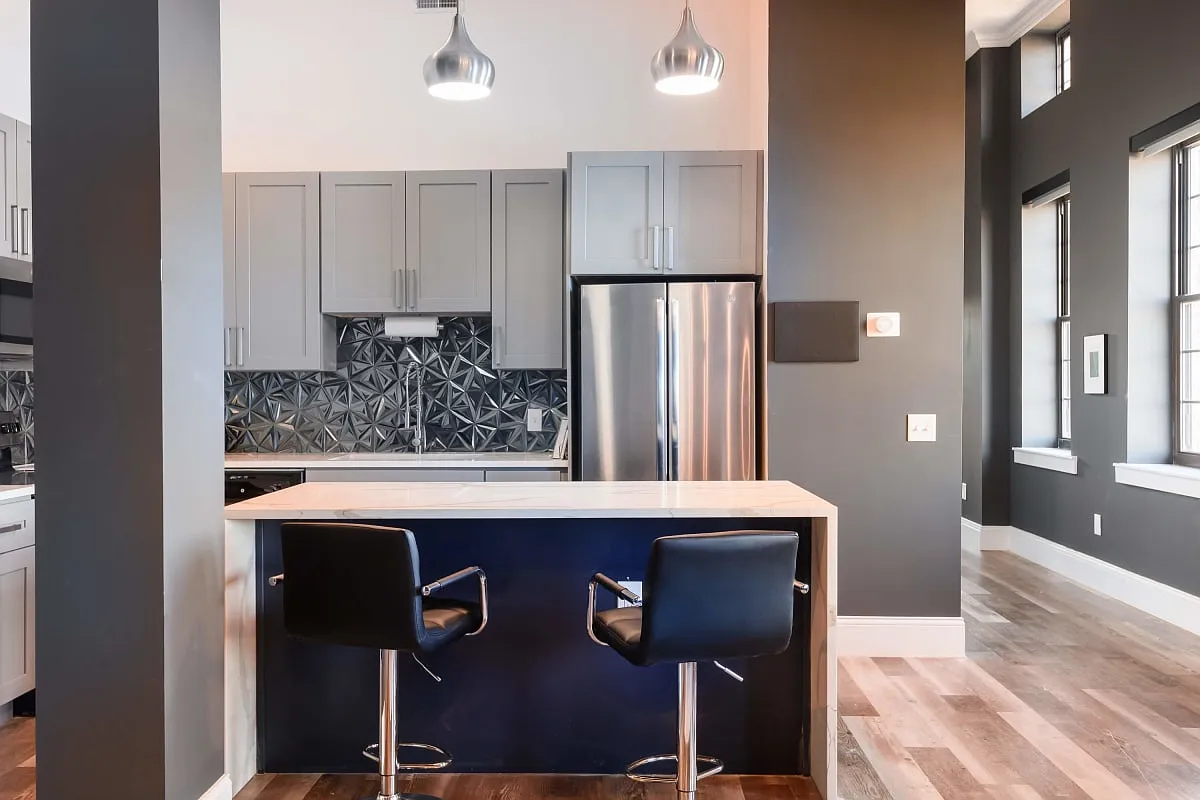 1 bed, 742 sqft, $1,660 — Photo 3