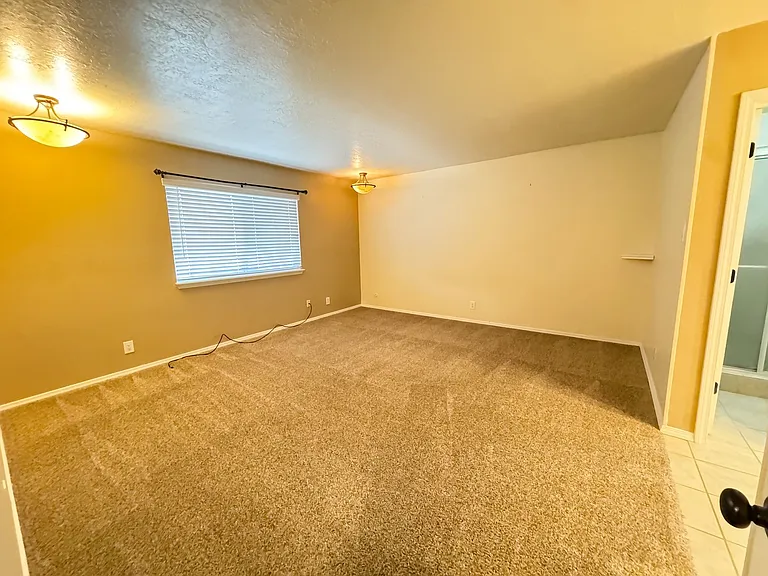 8221 Portales St NE — Photo 14