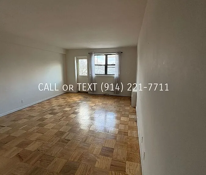 793 McLean Ave — Photo 6