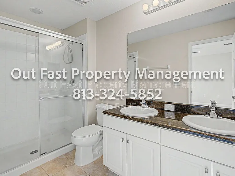 6919 Holly Heath Dr — Photo 42