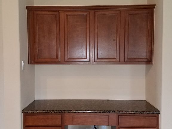 3rd image of 5118 Majestic Dr