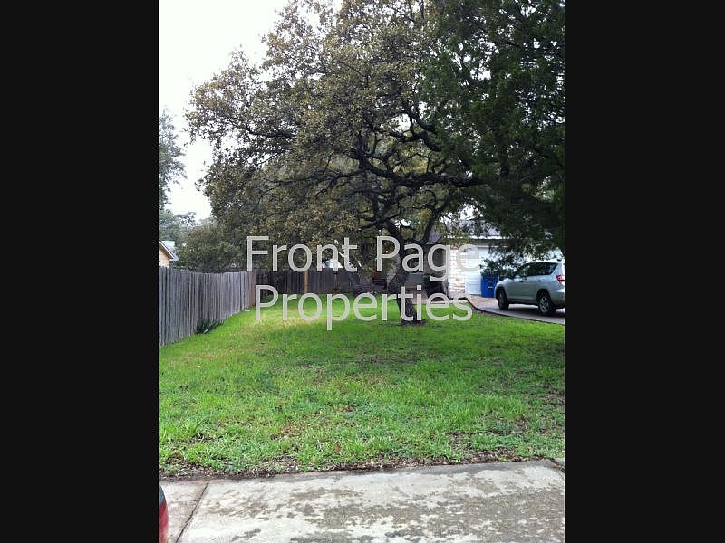 1st image of 11604 Castle Rock Ct #B
