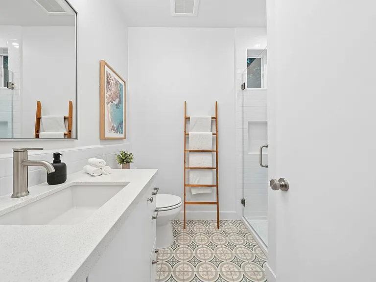 374 Hamilton St — Photo 26
