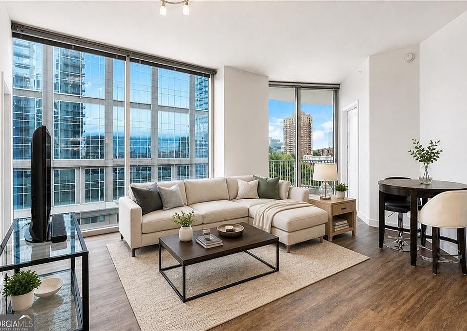 1st image of 400 W Peachtree St NW Unit 806