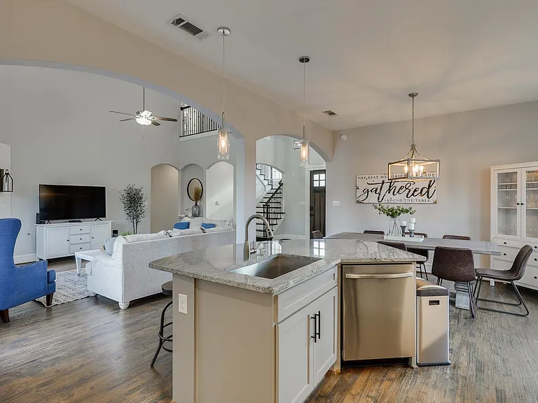 4713 Highgate Ln — Photo 15