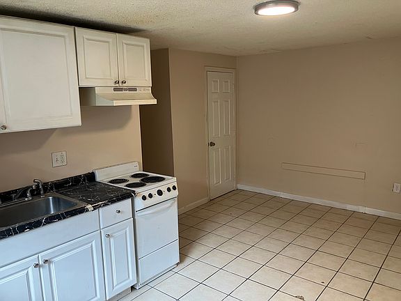 4th image of 1610 Boston St APT 102
