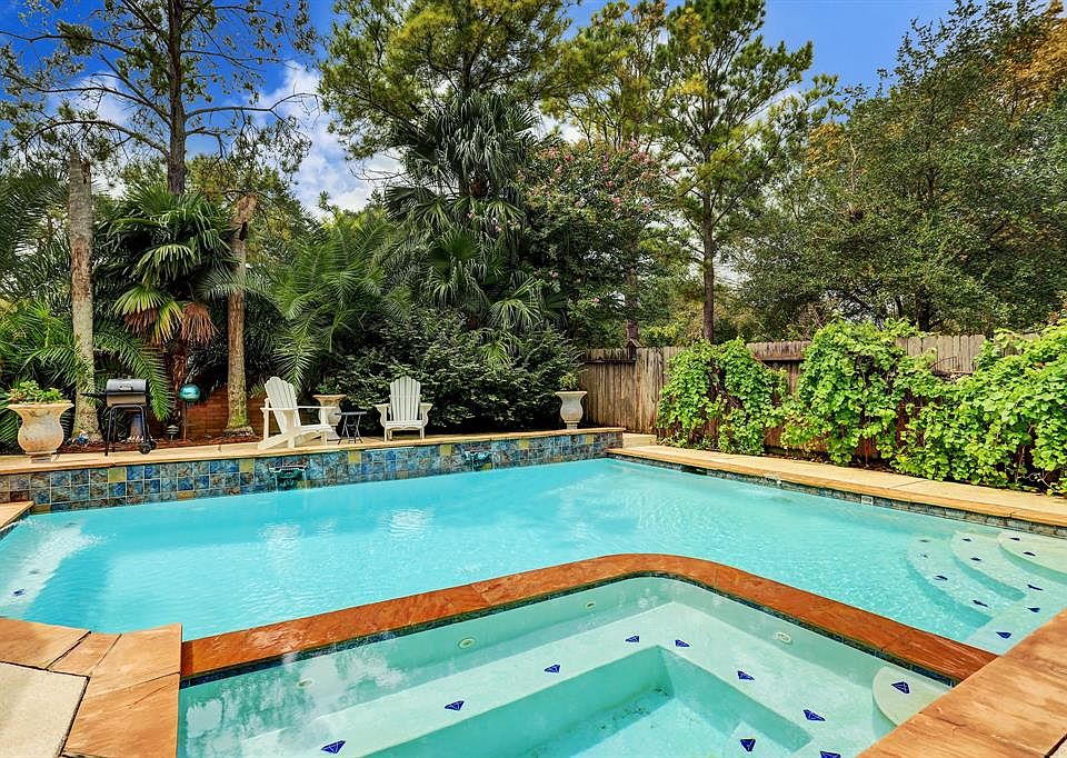 Welcome home to 22303 Merabrook Drive, where this sparkling beauty is waiting for you to jump right in!