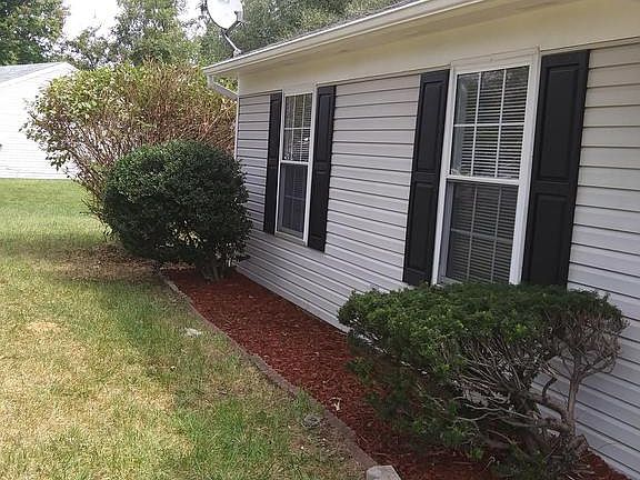 4th image of 906 Carriage House Ln