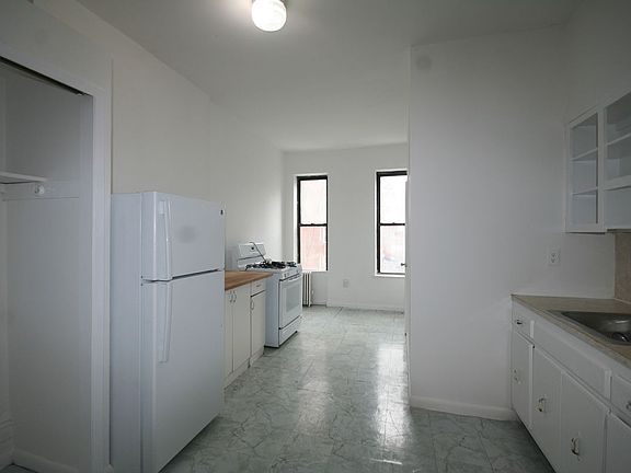 5th image of 522 E 83rd St APT 5E