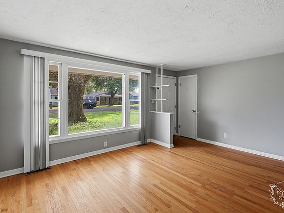 2nd image of 259 N Monroe Ave