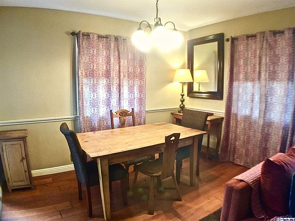 5th image of 21437 Providencia St
