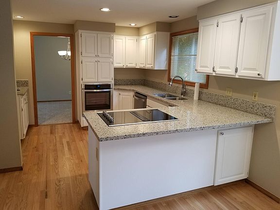 New granite and new stainless oven, dishwasher and stove top