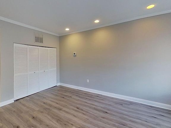 3rd image of 675 Melvin Dr #515