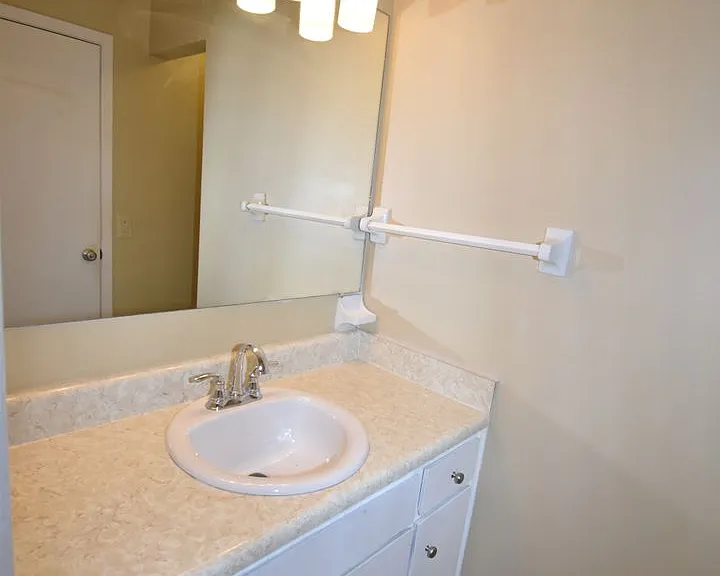 3049 Westchester Dr — Photo 24