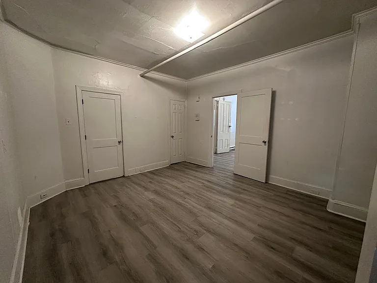 422 W Orange St — Photo 7