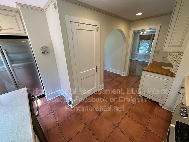 7208 Jefferson St — Photo 9