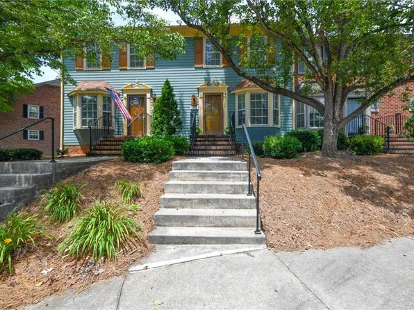 3775 Greenes Xing, Greensboro, NC 27410