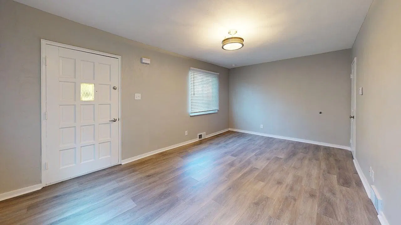 3 bed, 1052 sqft, $1,795 — Photo 4