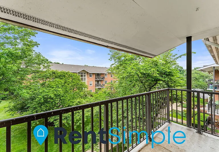 3334 Spring Ln #B40 — Photo 32
