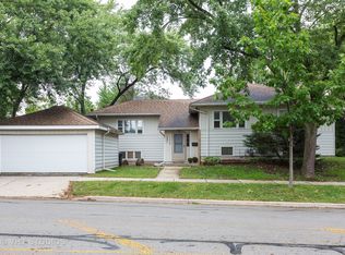 4750 Pershing Ave, Downers Grove, IL 60515