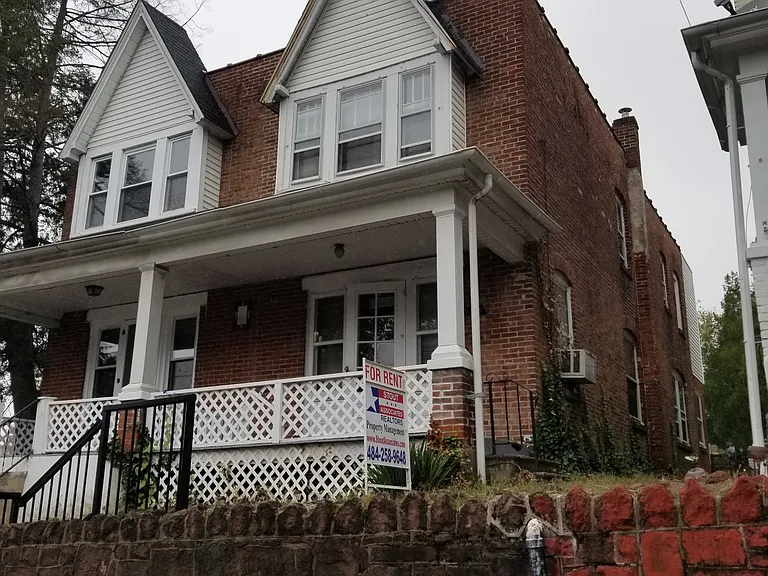 523 Beech St — Photo 3