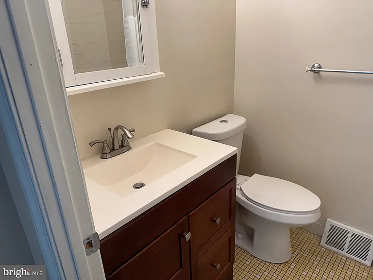 60 Providence Ave — Photo 33