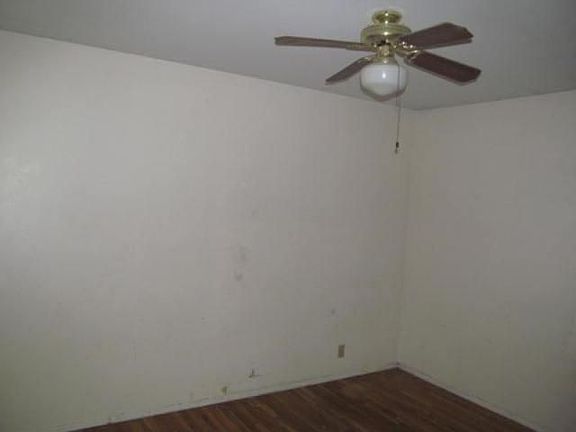 4th image of 2046 Retford Dr