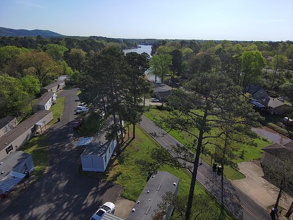 5th image of 100 Springwood Rd