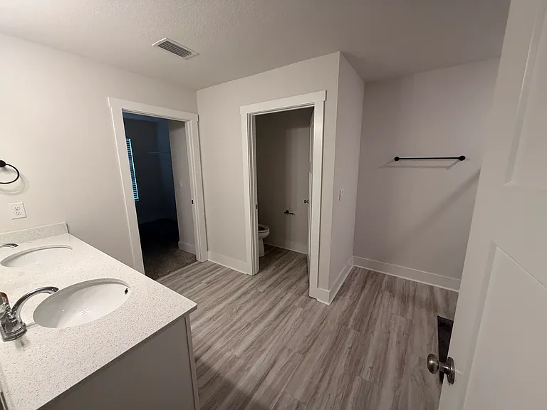 4919 Valor Ct — Photo 12