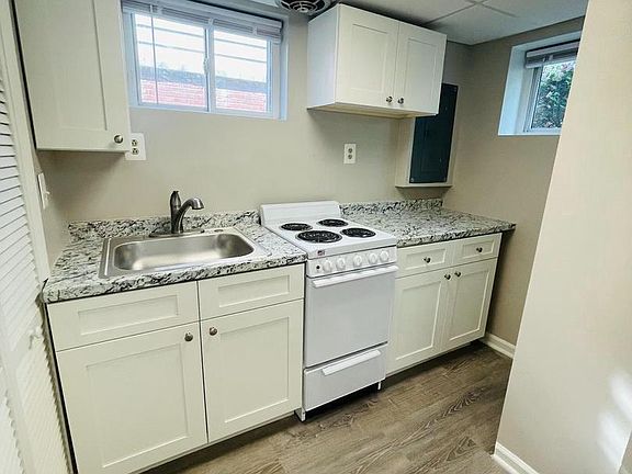 4th image of 714 20th St S #B2