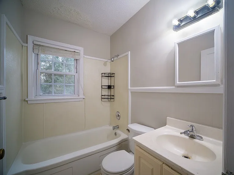 3030 Marlowe Ave — Photo 27