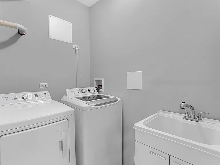 3622 W Franklin Blvd #1 — Photo 10