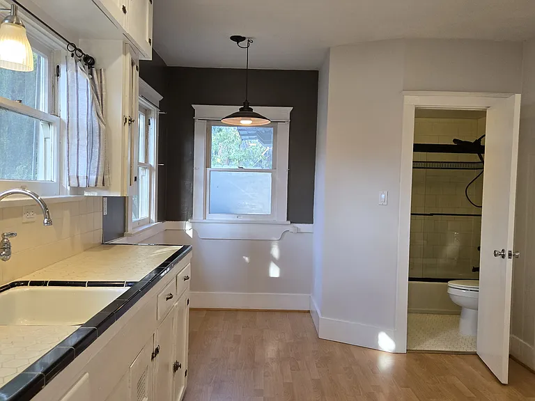 202 E Lemon Ave — Photo 4