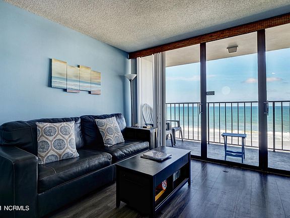 3rd image of 1615 S Lake Park Boulevard Unit 607