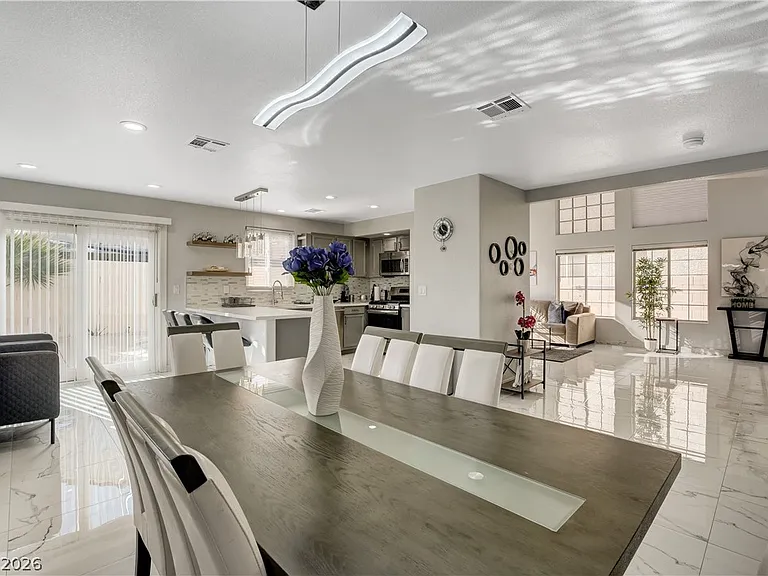 7301 Casa Solar Ct — Photo 23