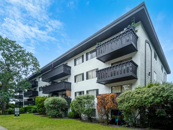 1007 Esquimalt Rd #310, Esquimalt, BC V9A 3N1