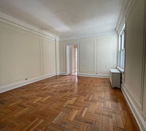 3rd image of 36 Plaza St E APT 9G