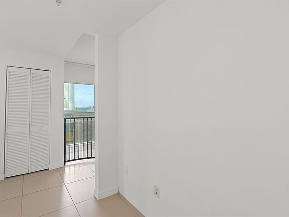 3rd image of 300 S Biscayne Blvd #8
